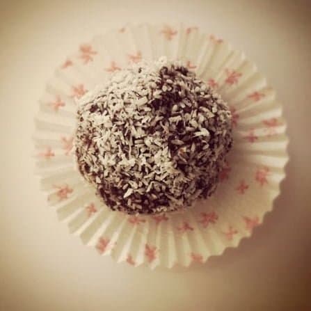 Macaroon Brownie Bites